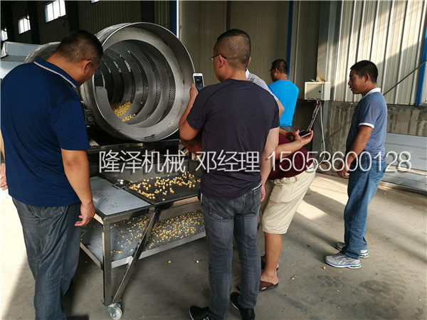 广州客户正在考察参观bsports工厂用爆米花机